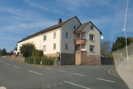 Einfamilienhaus, großer Bauernhof - Weilburg