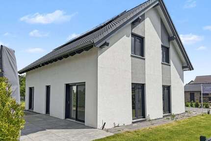 Haus zum Kaufen in Klein Offenseth-Sparrieshoop 790.000,00 € 179 m²