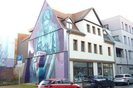 - Wohn- und Geschäftshaus im Stadtzentrum - - Weißenfels