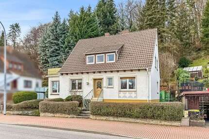Haus zum Kaufen in Heringen 92.400,00 € 147 m²