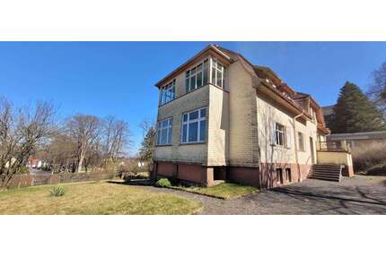 Haus zum Kaufen in Bad Tabarz 250.000,00 € 270 m²