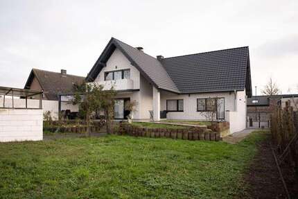 Haus zum Kaufen in Köln 850.000,00 € 180.33 m²