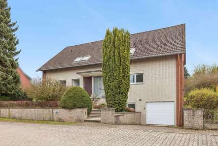 Haus zum Kaufen in Nienstädt 299.000,00 € 215 m²