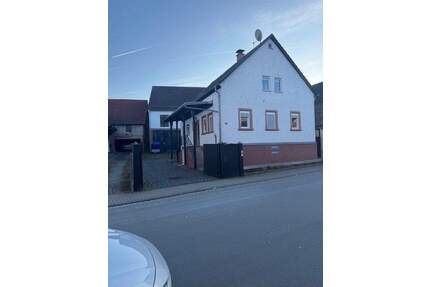 Charmantes älteres Haus sucht neuen Mieter! - Mönchberg-OT Schmachtenberg