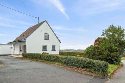 Haus zum Kaufen in Neustadt (Wied) 235.000,00 € 110 m²