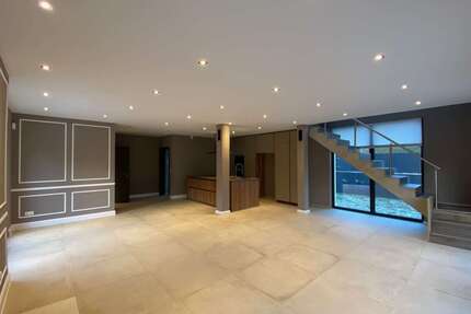 Haus zum Mieten in Oststeinbek 2.550,00 € 135 m²