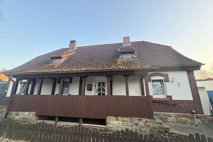 Haus zum Kaufen in Lauenau 139.000,00 € 163 m²