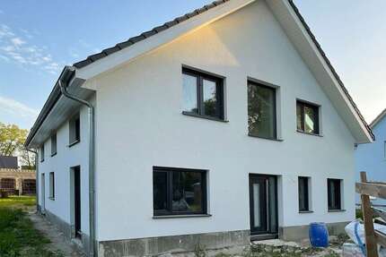 Haus zum Kaufen in Schulzendorf 495.000,00 € 178 m²