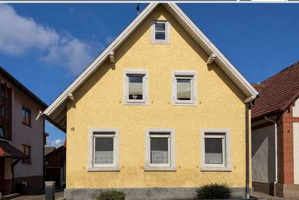 Haus zum Kaufen in Offenburg Zunsweier 299.000,00 € 136 m² - Offenburg / Zunsweier