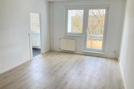 1 Zimmer mit Balkon! - 218,00&nbsp;EUR Kaltmiete, ca.&nbsp; 33,51&nbsp;m&sup2; in Magdeburg (PLZ: 39130) Alt Olvenstedt