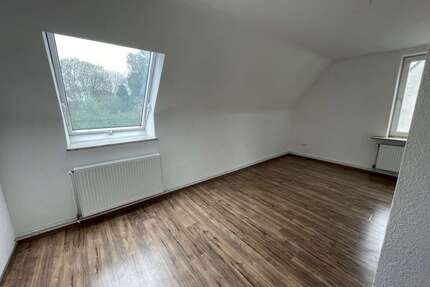 Wohnung zum Kaufen in Wilhelmshaven 51.000,00 € 48.78 m²