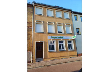 energiesparendes Mehrfamilienhaus mit 3 Einheiten zum Kauf in Aken