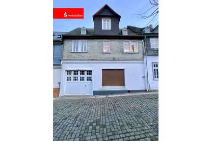 Haus zum Kaufen in Weilburg 192.000,00 € 150 m²