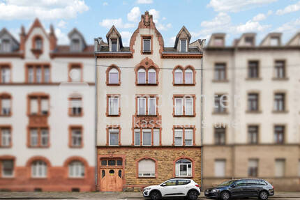Denkmalgeschützter Altbau mit Charakter - Zwei Wohnungen zum Preis einer großzügigen Altbaufläche - Karlsruhe / Mühlburg