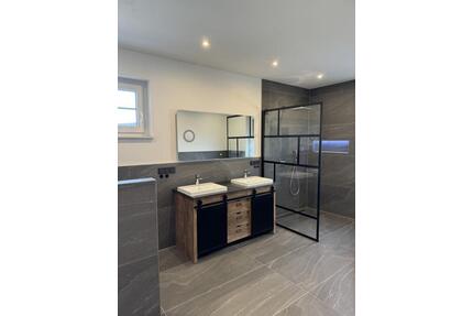 Schönes Einfamilienhaus mit gehobener InnenausstattungSmart-Home - Fuldatal