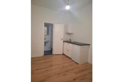 Zimmerwohnung - 550,00&nbsp;EUR Kaltmiete, ca.&nbsp; 20,00&nbsp;m&sup2; in Stuttgart (PLZ: 70327) Luginsland