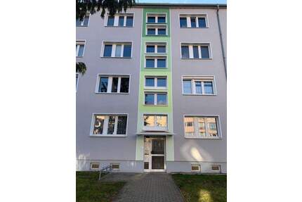 3-Zimmer-Eigentumswohnung mit großem Balkon und PKW-Stellplatz in Halberstadt