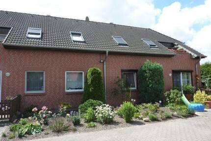 3-Zi-EG-Whg, DuBadFenster, Fliesenboden, 4-Familienhaus, Garage inklusiv - Goldbeck