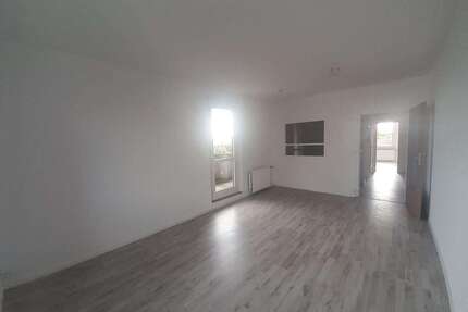 Wohnung zum Mieten in Dresden 420,00 € 65.92 m²