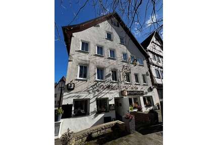 Haus zum Kaufen in Bad Urach 1.085.000,00 € 342.11 m²