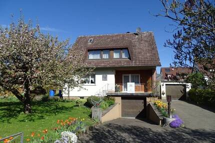 Sonniges Einfamilienhaus auf großem Grundstück in Tuningen - sofort frei!