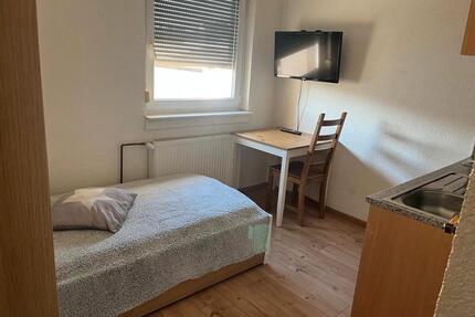 Kleine vollmöblierte Wohnung Apartment für eine Person - Hanau Großauheim