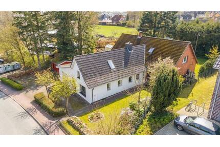 Vielseitiges Haus mit großem Bauerngarten - Wankendorf