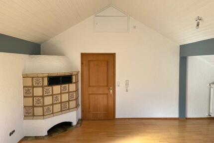 Zu vermieten: 3-Zimmer DG-Wohnung in Böbrach