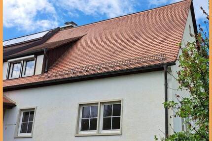 320.000 EUR für SOFORT freies 120 qm Einfamilienhaus mit 2 Garagen und herrlichen Spielgarten - Heilsbronn