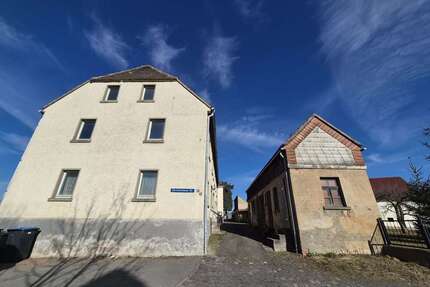 Haus zum Kaufen in Grimma 49.000,00 € 452 m²