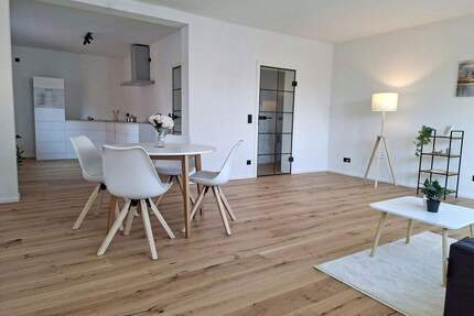 Erstbezug nach Kernsanierung: moderne 3-Zimmer-Wohnung, provisionsfrei - Tegernheim