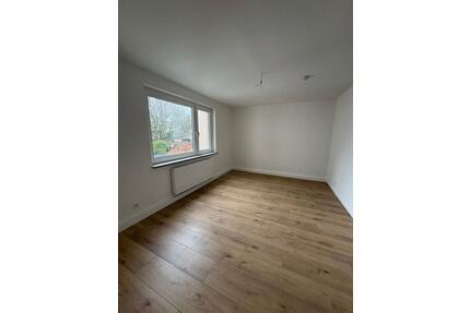 ANFRAGENSTOP!! Renovierte, gepflegte und helle 3-Zimmer Wohnung (1.OG) in Rüttenscheid zu vermieten! - Essen Stadtbezirk II