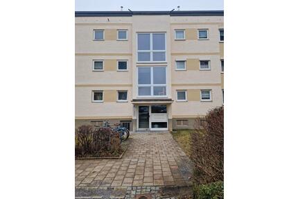 Helle 2.-OG-Wohnung mit Balkon & neuer Einbauküche – Westenvierte - Regensburg Das Dörnberg