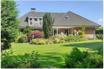 Haus zum Kaufen in Stade 950.000,00 € 226.03 m²