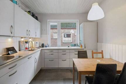 Einziehen statt renovieren: Modernes Stadthaus mit sonnigem Westgarten - Heide