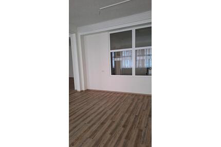 BüroPraxis 100 m² - 700,00&nbsp;EUR Kaltmiete, ca.&nbsp; 100,00&nbsp;m&sup2; in Ebersbach (PLZ: 01561)