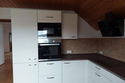 Wohnung im 1.OG neue renoviert, neue Einbauküche, + Waschbeckenschränke im Bad - Haßmersheim