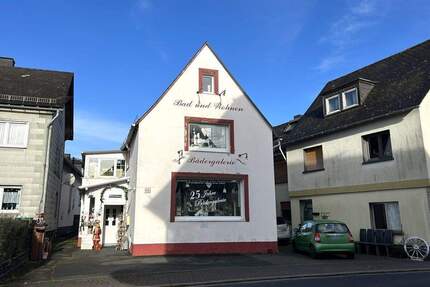 Hirzenhain: Vielfältig nutzbare Immobilie sucht neuen Eigentümer - Eschenburg / Hirzenhain Hirzenhain-Ort