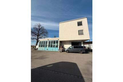 Mehrfamilienhaus mit Gewerbeeinheit in Augsburg