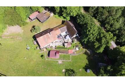 Haus zum Kaufen in Helmarshausen 285.000,00 € 210 m²