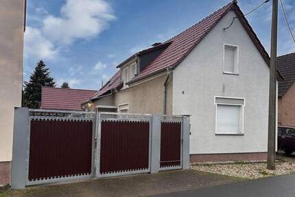 Landidylle pur: Selbstversorgerhof mit vielseitig nutzbarer Scheune, großem Naturgarten und Lehmhaus - Muldestausee Gossa