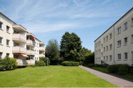 Frisch sanierte 3-Zimmer-Wohnung mit Sonnenbalkon in Langenfeld - Langenfeld (Rheinland)