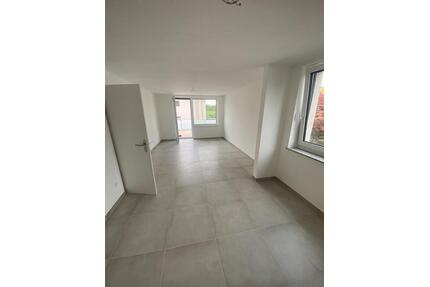 Moderne 3- Zimmer- Wohnung mit großer Terasse- Heutingsheim - Freiberg am Neckar