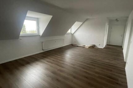 2 Zimmer Wohnung (70 qm), ab 01.06.2026 in SG-Merscheid - Solingen Aufderhöhe