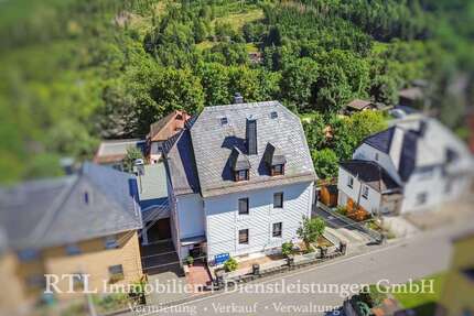 Haus zum Kaufen in Rosenthal am Rennsteig 149.900,00 € 192.46 m²