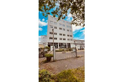 240 m2 direkt am Rhein Büro - 1.920,00&nbsp;EUR Kaltmiete, ca.&nbsp; 6,00&nbsp;m&sup2; in Wiesbaden (PLZ: 65203) Biebrich