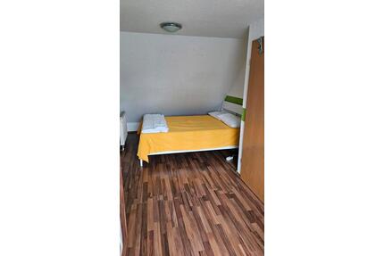 Gemütliches Dachgeschoss-Zimmer in Niederseßmar (nur Frauen) - Gummersbach Berstig Süd