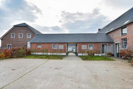 Moderne Maisonette (4,5 Zi.) im Gutshof | Garten, 2 Terrassen - Rheinberg
