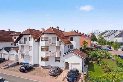 NAHE ALTSTADT, DA WO IDSTEIN STRAHLT - Eine seltene 320 m² Gelegenheit mit Garten und vieeeel Platz!