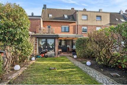 Haus zum Kaufen in Rheindahlen 280.000,00 € 140 m²